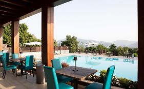 Lual Bleisure Hotel